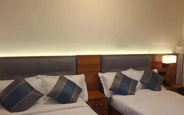 Point Central Hotel
