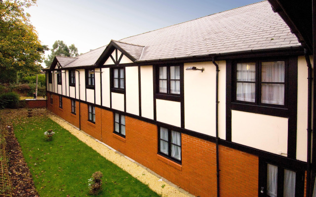 Premier Inn Manchester - Swinton