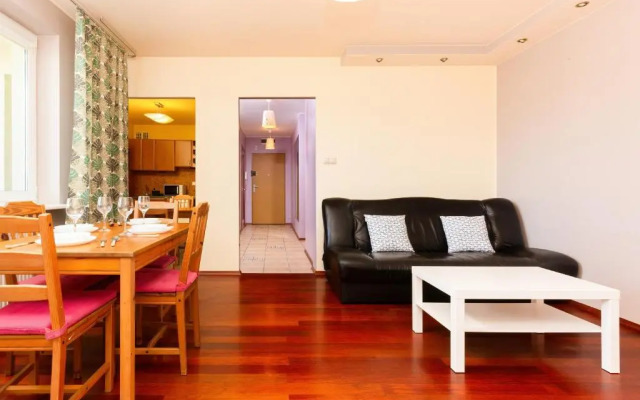 Apartments Warsaw Wyspowa by Renters