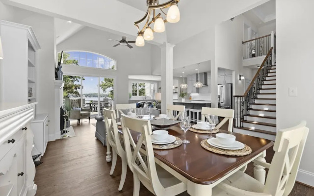 Make a Big Splash in 7BR Lake Norman Home!