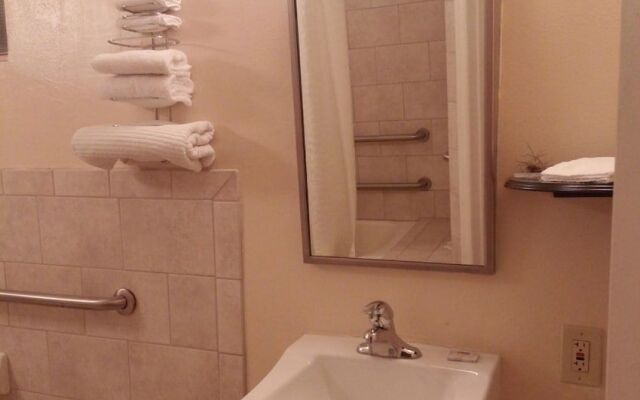 Castillo Inn