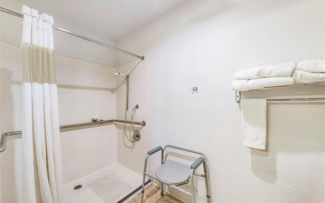 Express Inn & Suites