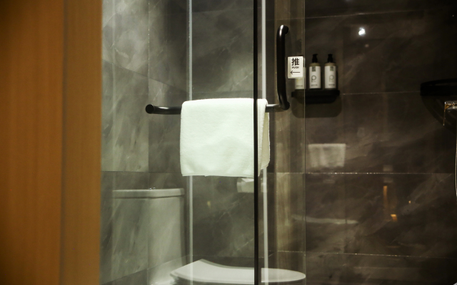 GreenTree Inn Express Hotel((Hebi East Station Store)