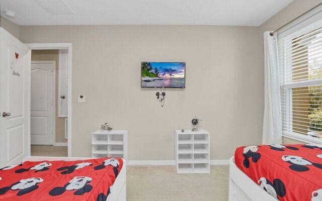 Crown Villa Compass Bay