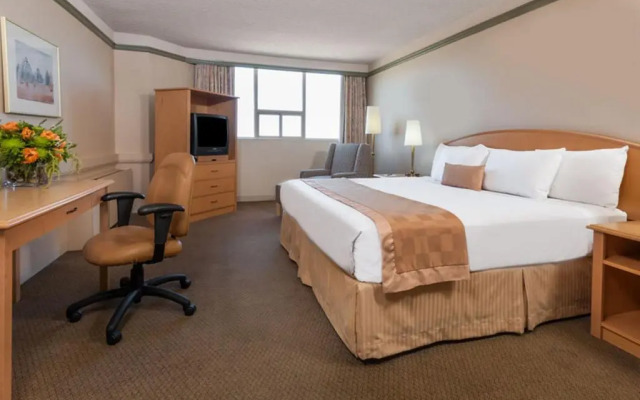Ramada Edmonton Hotel & Conference Centre