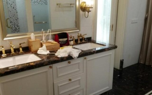 The Golden Beach No.1 Boutique Hotel