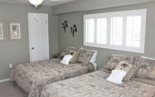 Jamaica Royale - 405 - 2 Br Condo