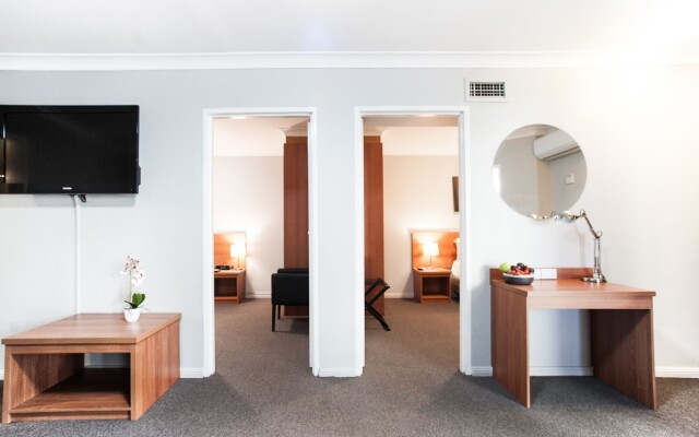 Ramada Hotel & Suites Sydney Cabramatta