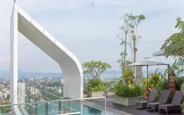 The Cabin Apartment Unit 9B07