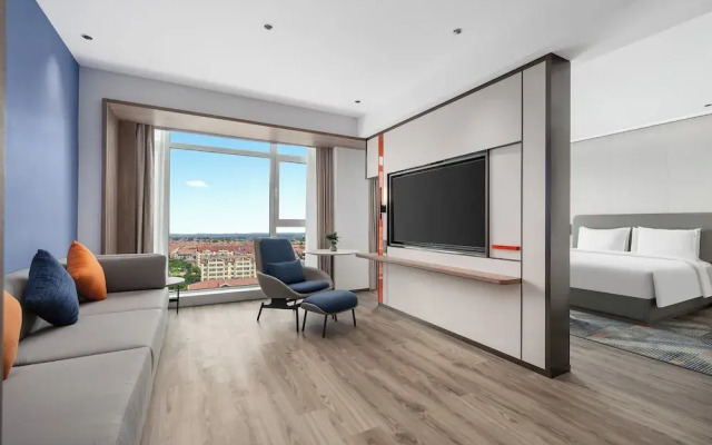 Holiday Inn Express Qingdao Hongdao Station by IHG