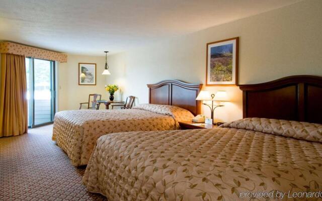 Meadowmere Resort