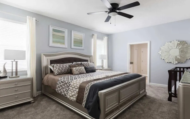 Greenview 8BR Home Private Theater Pool/spa/games