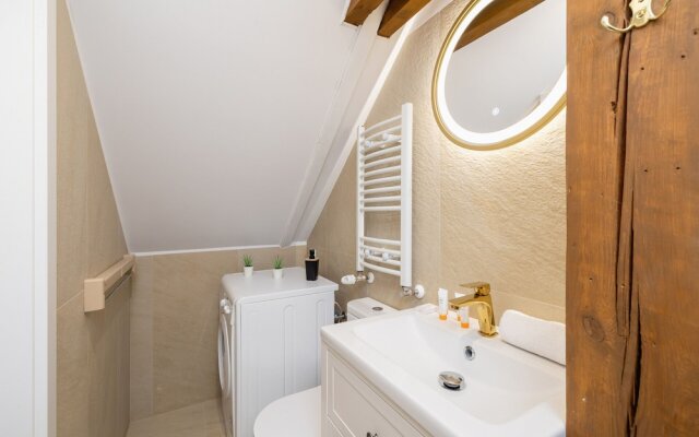 Bright Apartment Kazimierz by Renters