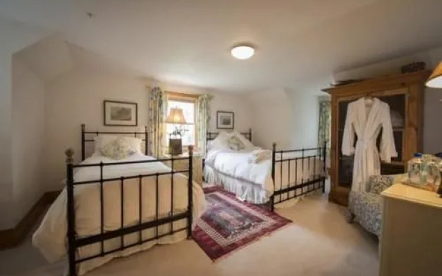 Minette Bay Lodge