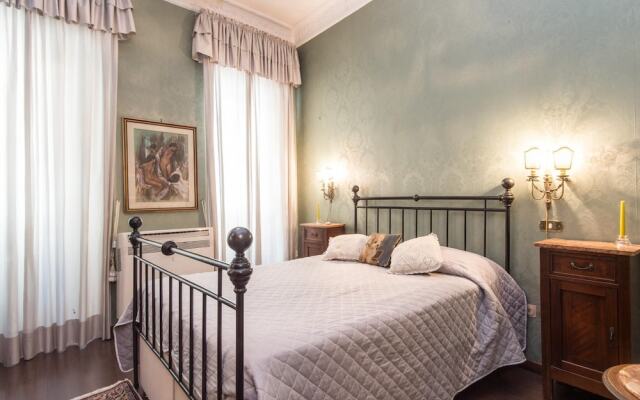 RSH Spanish Steps Luxury Apartment