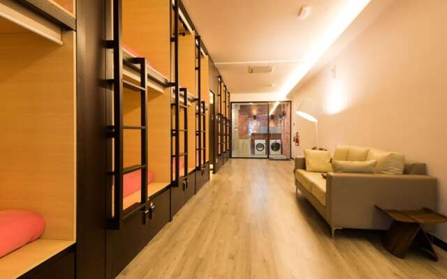 Sogor Girls Dormitory by OYO Rooms