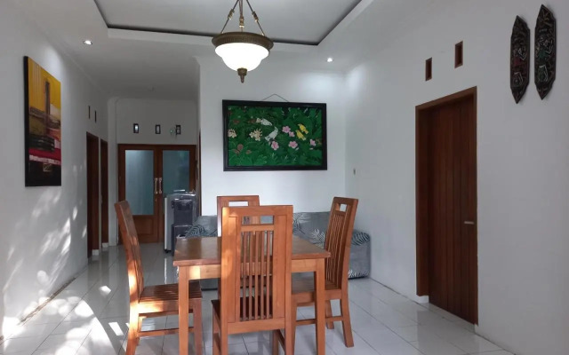 Nusawiru Guest House