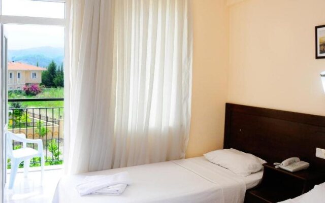 Las Palmeras Hotel