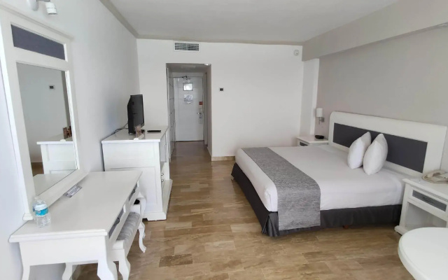 Golden Parnassus Resort & Spa All Inclusive