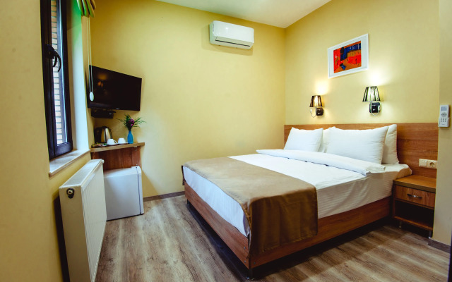 Bliss Hotel