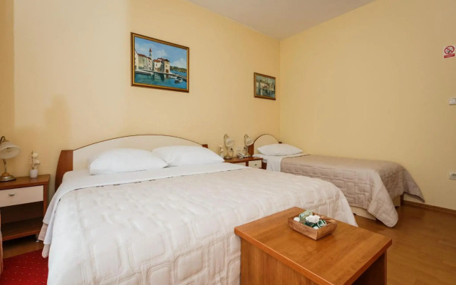 Hotel Adria