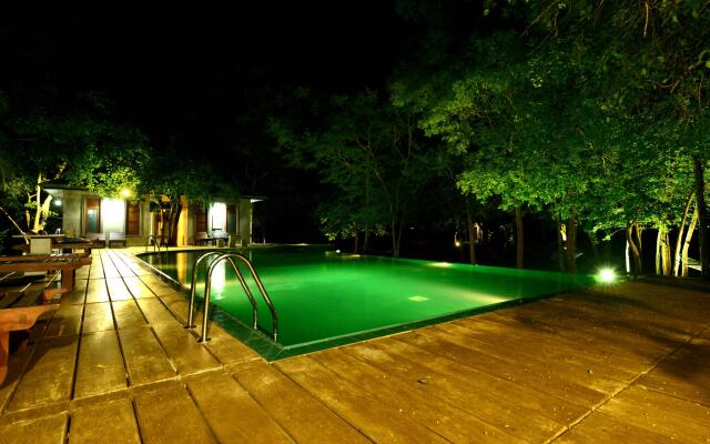 Nil Diya Mankada Safari Lodge