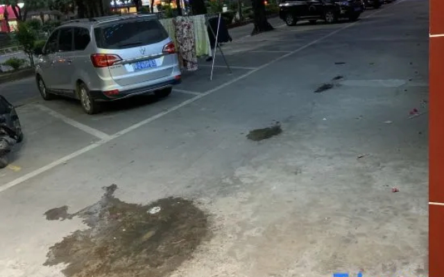 Xinfuhua Business Hotel