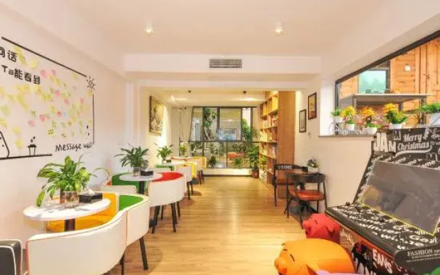 Yintan No.3 Hotel (Beihai Yintan Qiaogang Branch)