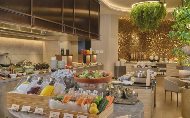 The Reserve Hotel Luoyang, Curio Collection By Hilton