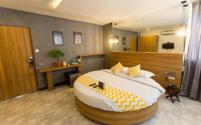 FabHotel Canvas HSR layout