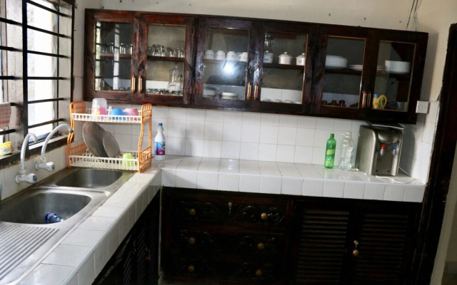 Room-a Wonderful Beach Property in Diani