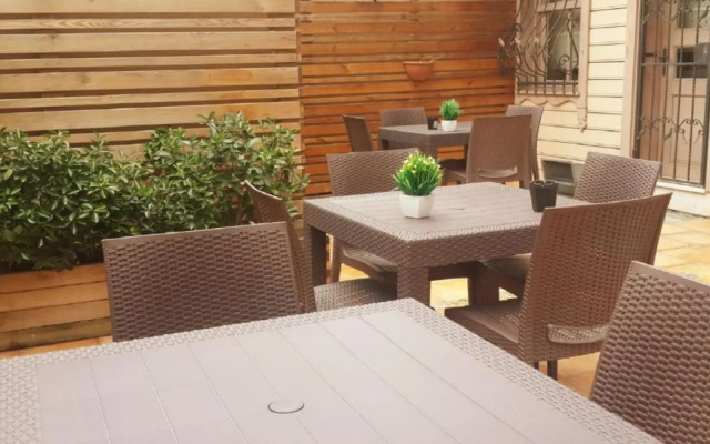 Valentine Suites Hotel