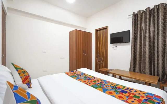 Fabhotel Urban Villa
