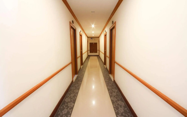 Phoothawee House