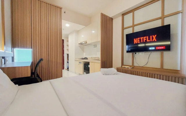 Warm And Nice Studio Room Sky House Bsd Apartment
