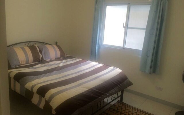 Tainan Zonghua Road Guest House