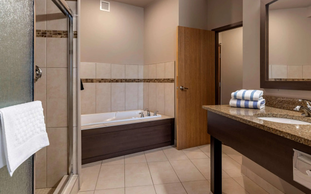 Best Western Plus Bridgewater Hotel & Convention Centre