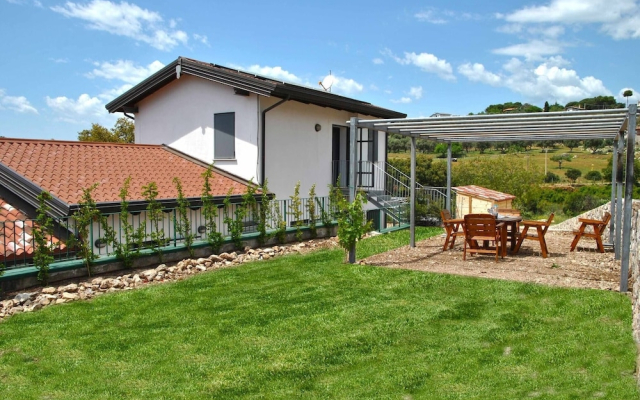 White Roses Flat in Semi-detached Villa