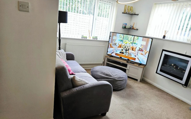 Willow Retreat - Charming House in Burbage