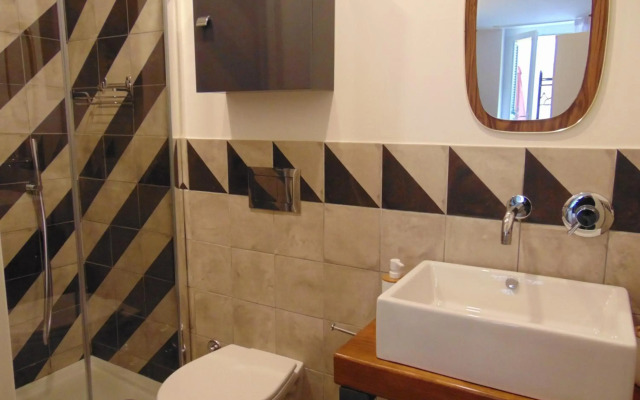 Design Studio Flat with Terrace Next Toledo Metro Stop