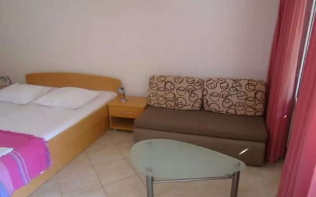 Josip II - 150 m From Beach With Free Parking - SA5