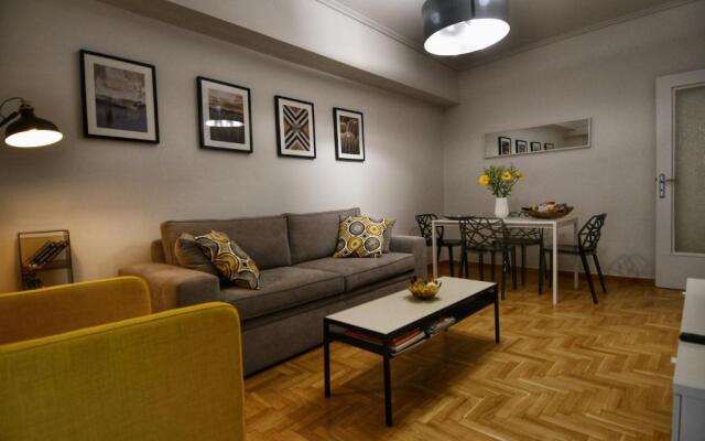 Top Koukaki Location 3rd floor 2bdr