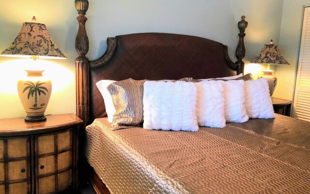 Olde Naples Condo #815