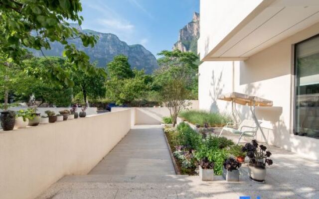 Yuntai Mountain Yiyuan