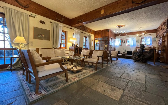 Bourazani Wildlife Resort