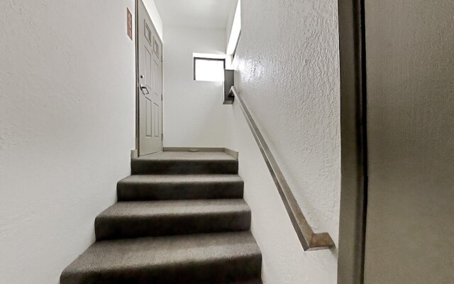 Upgraded 4 Bedrooms at 1849 Condos - Slopeside To Skiing & Mountain Biking