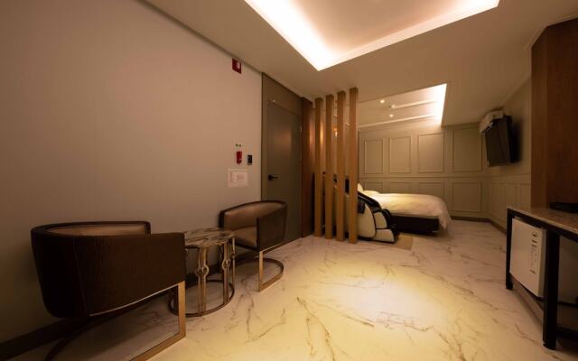Hotel Momo