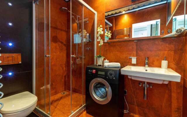 Gentle Brezze Apartment, By Cohost