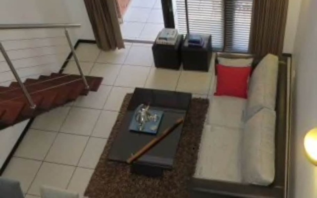 Modern Executive Penthouse All Amenities