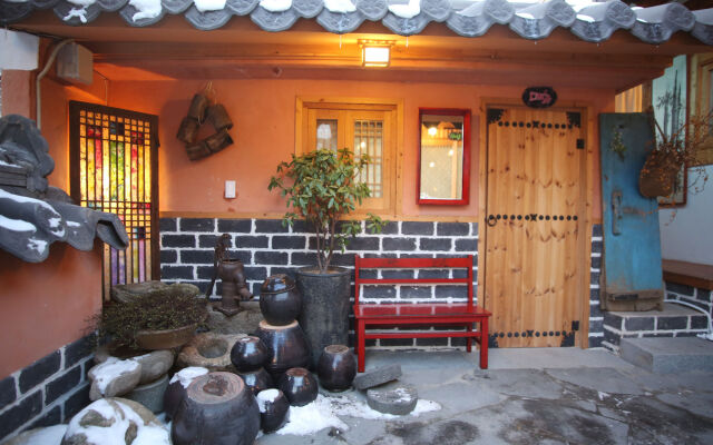 Gangneongjeon Hanok Stay